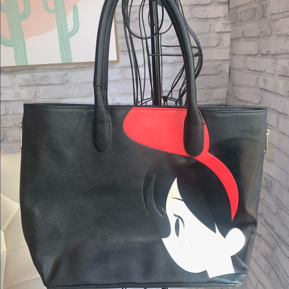 Kiki’s delivery service purse